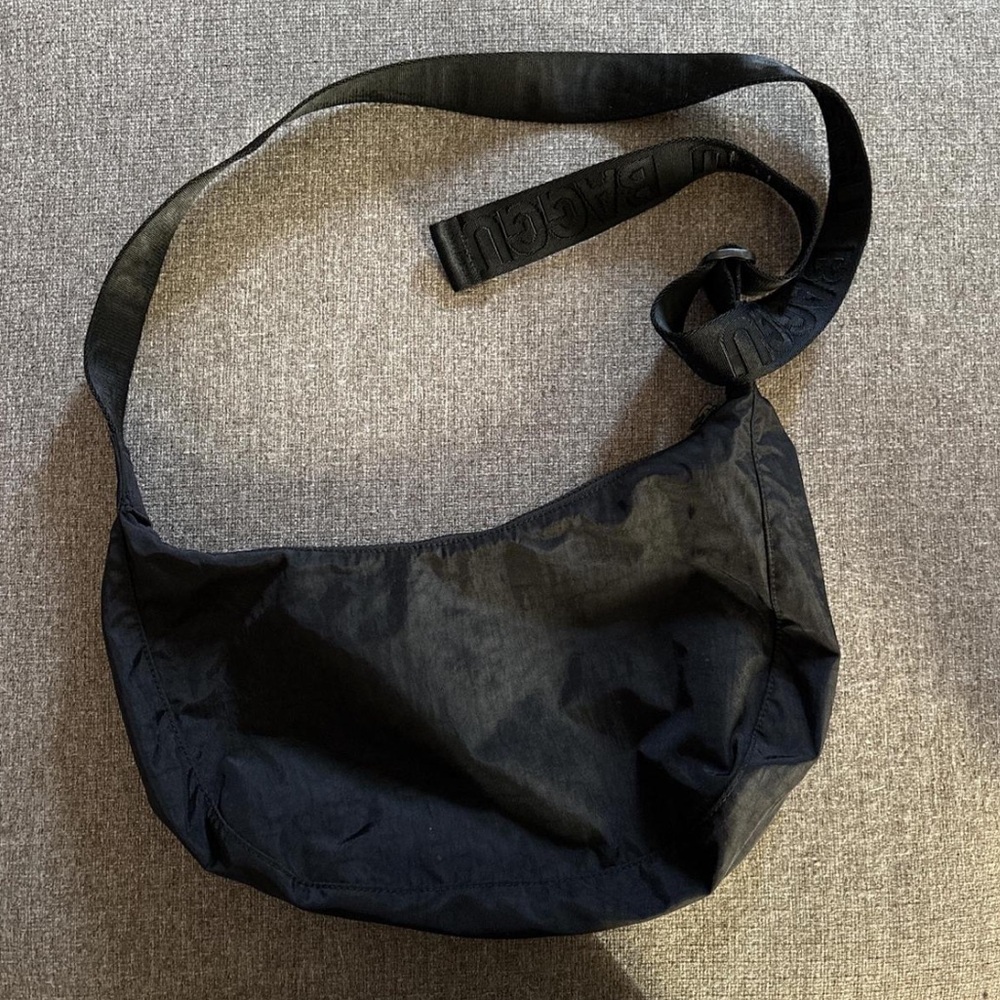 BAGGU Medium Crescent